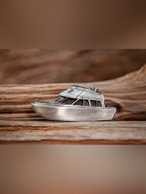 Vintage 1979 - Bergamot Brassworks
SPEED BOAT - BELT BUCKLE